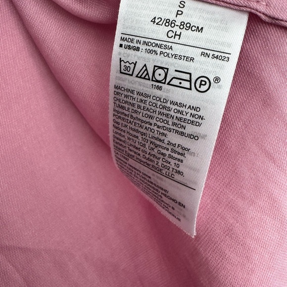 Banana Republic women’s pink v-neck short sleeve blouse short top size small - Picture 4 of 4